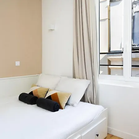 Privat bolig Charming 1bdr Saint Honore Parisian Escape In The Heart Of The City No Elevator *